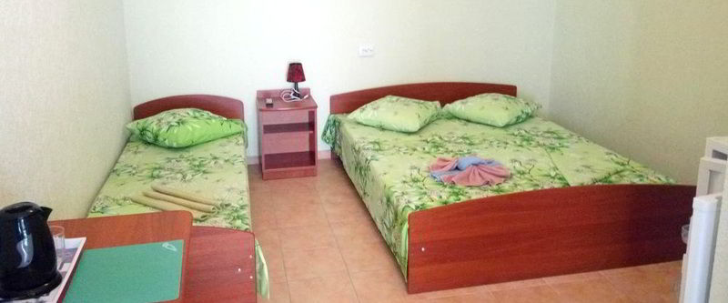 Отрада - стандартный 3-х местный номер