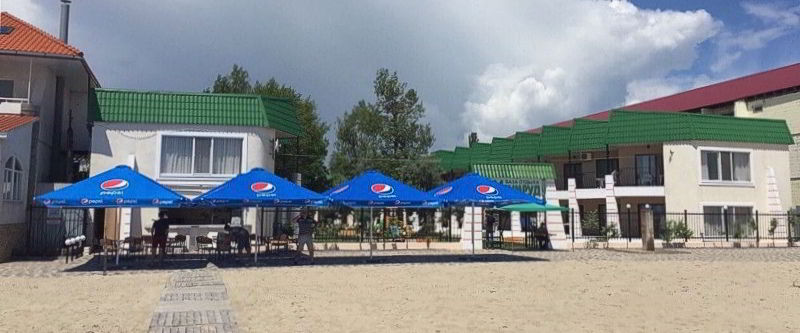 Изумруд, Затока - вид с пляжа