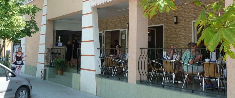 Изумруд, Затока - вид с улицы